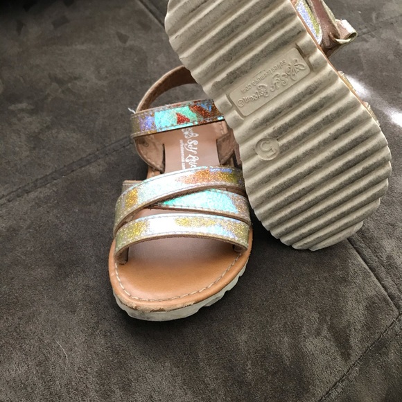 Sandals - Picture 3 of 3